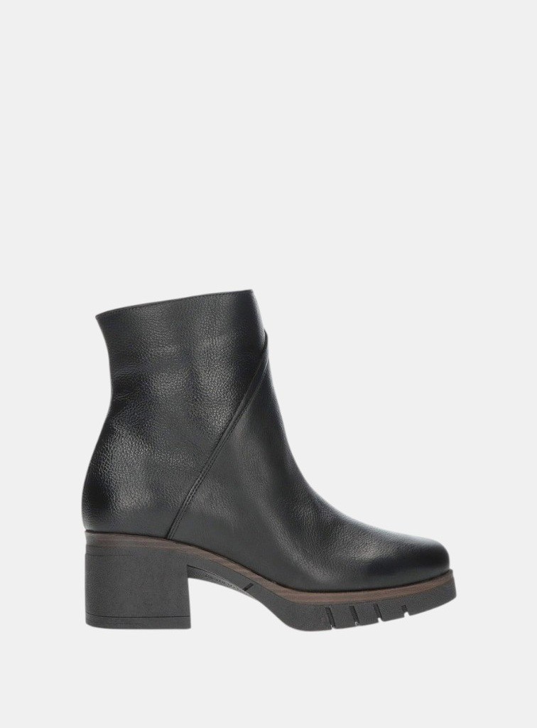 BOTIN STORMY